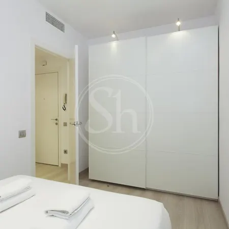 Corsega Apartment Barcelona Exterior photo